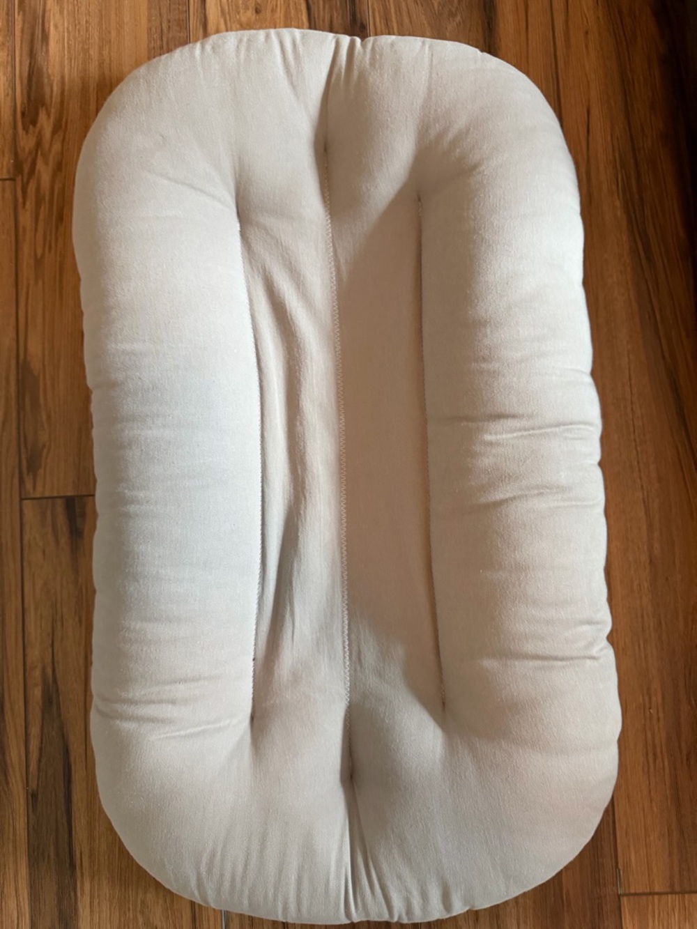 Snuggle Me Organic infant lounger